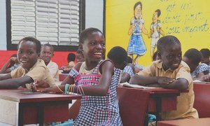 Niños y niñas en el colegio de la ciudad de Sakassou, en Côte d'Ivoire. (8 de julio de 2019)
