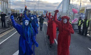 Protesters outside the COP26 conference site 