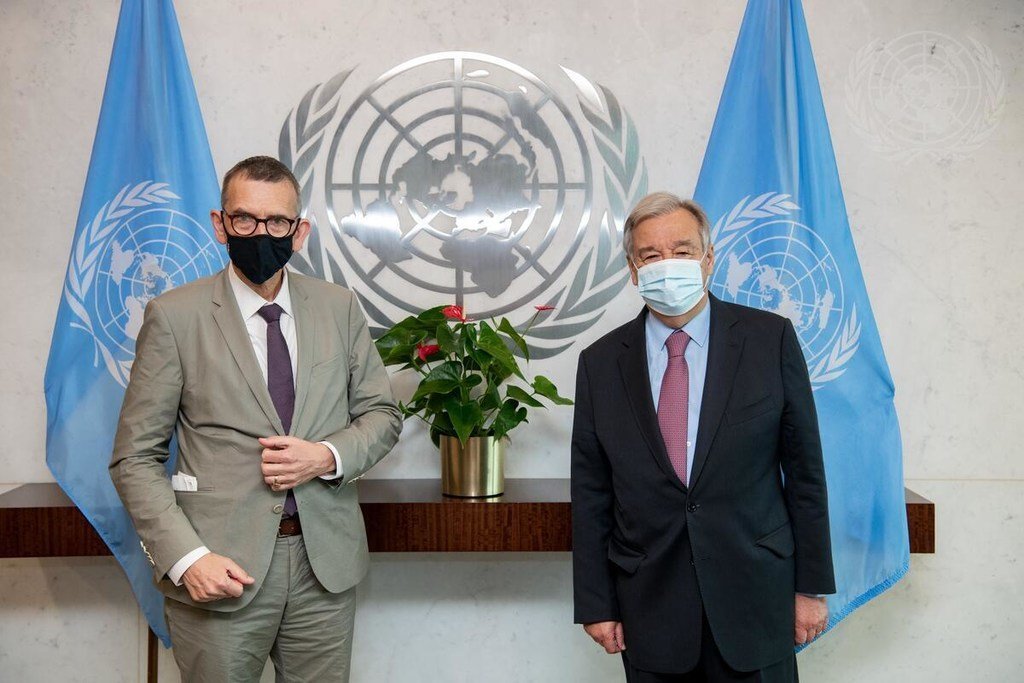 السيد فولكر بيرتس، رئيس بعثة يونيتامس(شمال) خلال لقائه مع الأمين العام للأمم المتحدة، السيد أنطونيو غوتيريش في نيويورك.