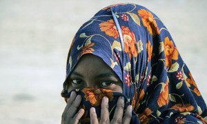 Une femme somalienne arrive au Yémen.