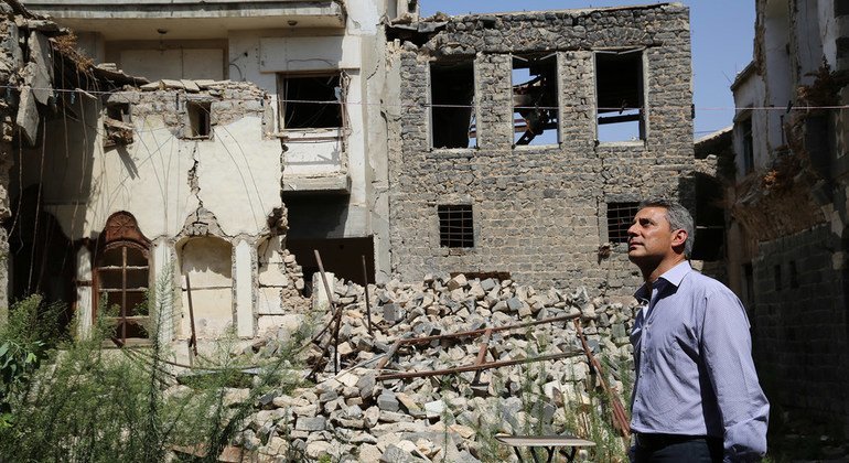 مهند هادي، المنسق الإقليمي للشؤون الإنسانية للأزمة السورية.