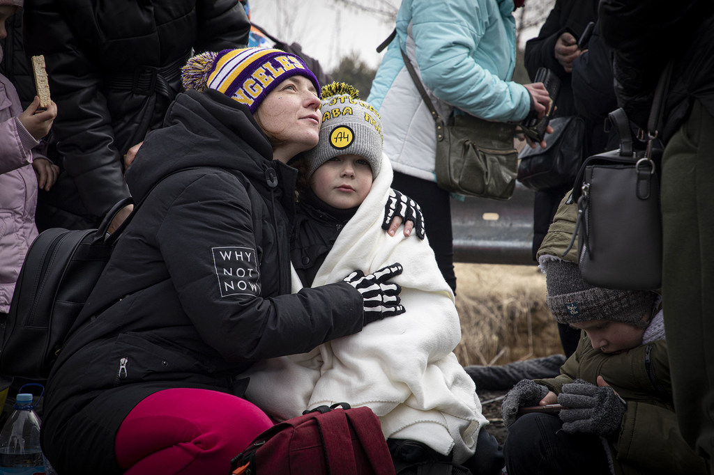 Miles de ucranianos han buscado refugio en la vecina Polonia