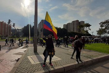People protesting during the national strike in Colombia 2021.