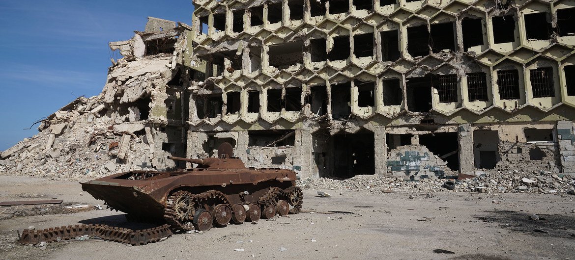 من الأرشيف: في بنغازي، ليبيا، الدمار الواسع هو تذكير بسنوات من الصراع.