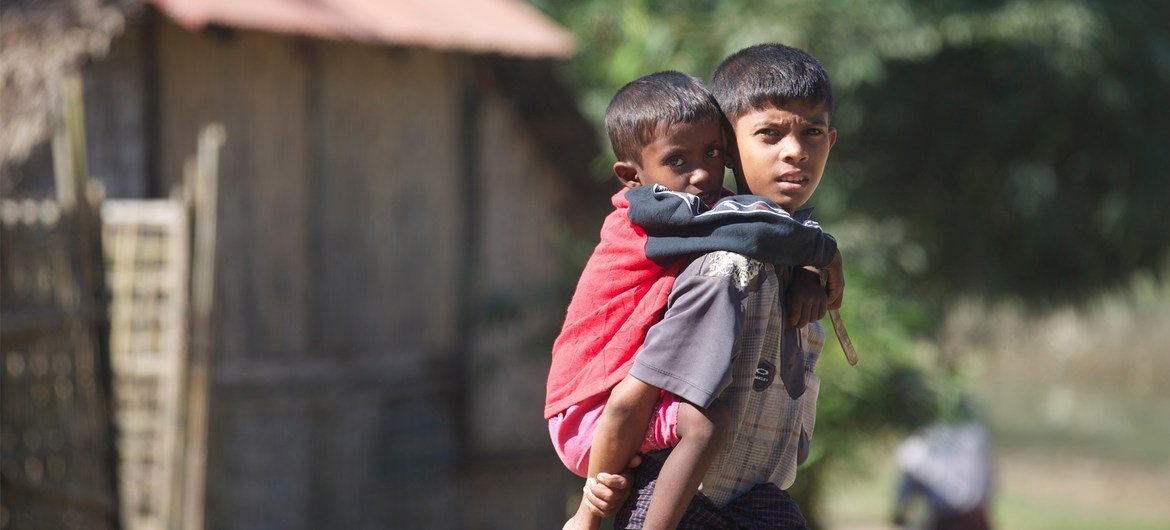 缅甸若开邦的儿童。（2012年11月图片）