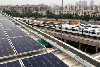 भारत की एक अग्रणी सौर ऊर्जा परियोजना रीवा सौर पार्क है, जिसकी मदद से नई दिल्ली की मेट्रो रेल प्रणाली को ऊर्जा प्रदान की जा रही है.