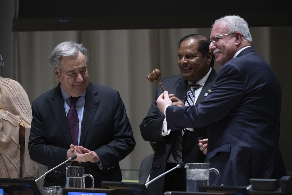 77国集团主席交接仪式2020年1月15日在纽约联合国总部举行。圭亚那接替巴勒斯坦国成为新一任主席国。