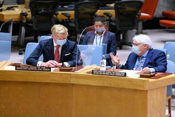 مجلس الأمن يجتمع لبحث الوضع في اليمن. في الصورة: مارتن غريفيثس وكيل الأمين العام للشؤون الإنسانية، وهانس غروندبرغ، المبعوث الخاص إلى اليمن.