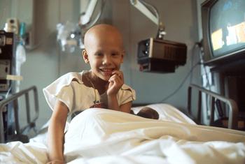 दुनिया भर में, कैंसर बच्चों व किशोरों की मौतों की एक बड़ी वजह है.
