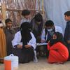 حملة تطعيم ضد شلل الأطفال في مخيم للنازحين في مأرب، اليمن.