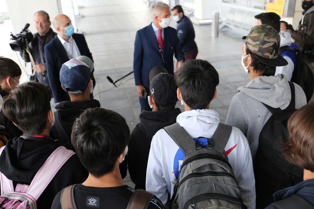 无人陪伴的孤身移民儿童。