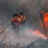 El cambio climático aumenta el riesgo de temperaturas cálidas y secas que puede favorecer los incendios forestales.