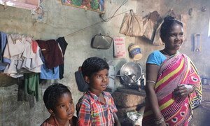 Les parents de Rani vivent en dessous du seuil de pauvreté et comptent sur le programme de repas de midi du pays pour garder leurs enfants en bonne santé et bien nourris. 