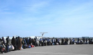 Niger Migrants waiting the charter to board their luggages, in Tripoli, Libya (file photo)