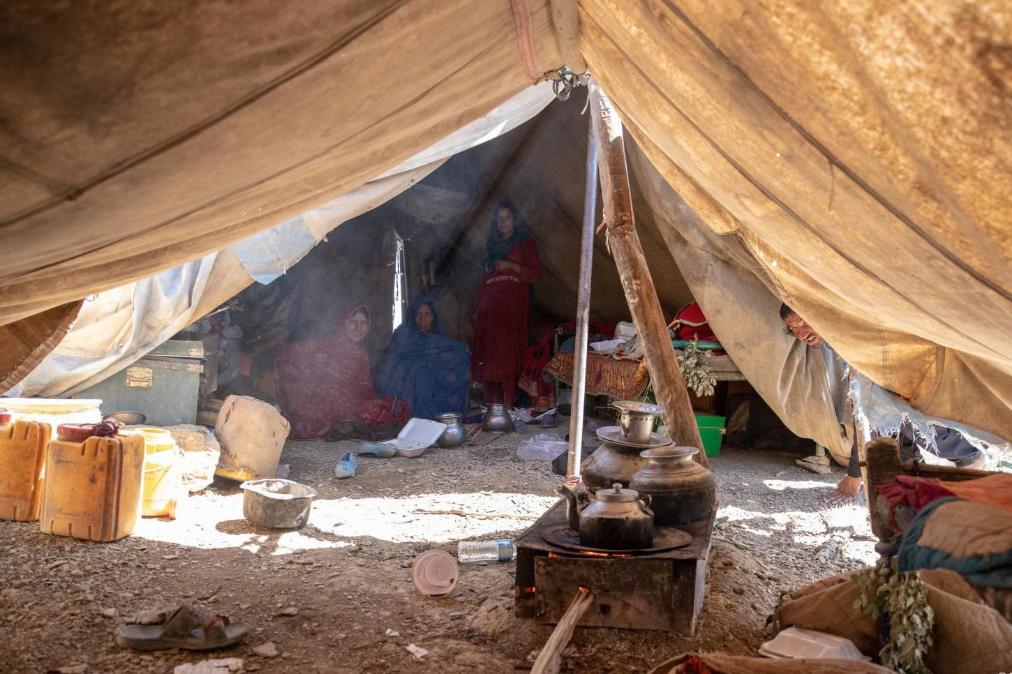 انقلبت حياة النساء والفتيات رأسًا على عقب منذ عودة حركة طالبان إلى السلطة في الصيف الماضي.