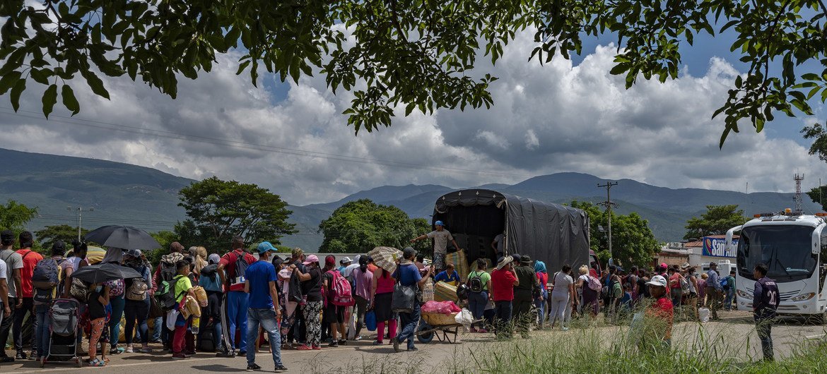 En junio, más de mil venezolanos llegaron de manera simultánea a Cúcuta. 