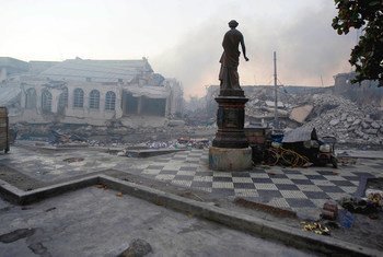 हेती की राजधानी पोर्ट ओ प्रिंस का एक दृश्य, जहाँ 2010 में आए भूकंप में भारी तबाही हुई थी.