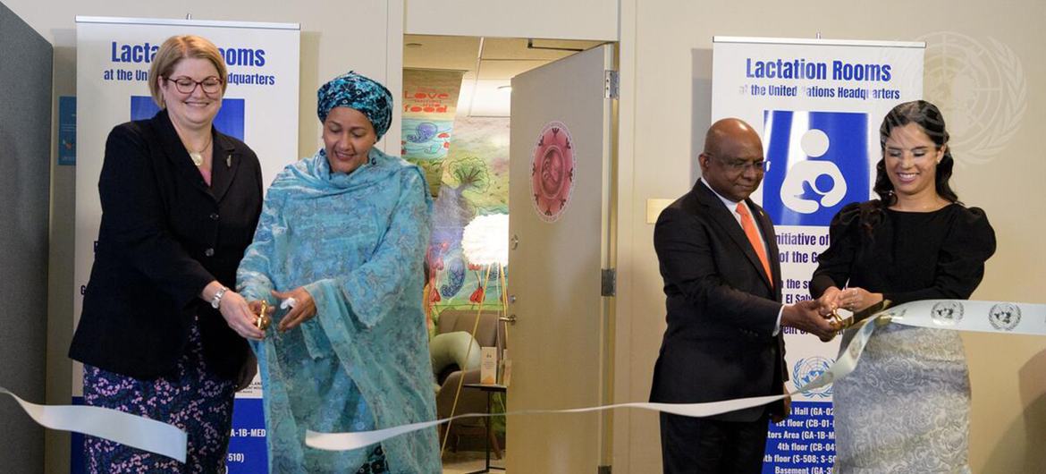 联合国纽约总部翻新的哺乳室剪彩仪式。从左至右依次为：新西兰常驻联合国代表施瓦格、常务副秘书长穆罕默德、联大第七十六届会议主席沙希德、萨尔瓦多第一夫人德布克尔。