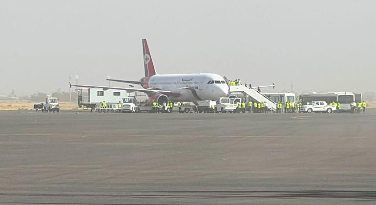 Kembalinya penerbangan komersial dari ibukota Yaman setelah 6 tahun, sebuah langkah ‘penting’ |