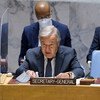 El Secretario General de las Naciones Unidas, António Guterres, informa al Consejo de Seguridad  de la ONU durante una reunión de emergencia  sobre la situación en Afganistán.