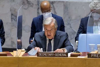 الأمين العام للامم المتحدة، أنطونيو غوتيريش، يلقي كلمة أمام مجلس الأمن في جلسة خاصة لمناقشة الوضع في أفغانستان.