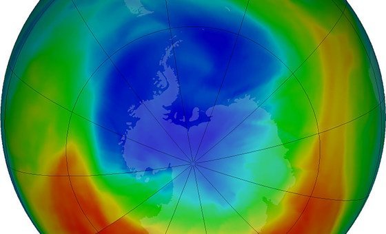 Uma visualização de setembro de 2019 da camada de ozônio sobre a Antártida. 