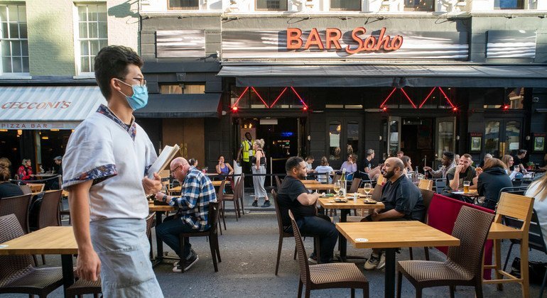Un restaurante en Londres en medio de la pandemia de COVID-19-