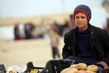 Жители лагеря Аль-Хол в Сирии готовятся к зиме. В этом году из-за пандемии COVID-19 она может быть особенно тяжелой