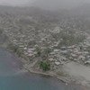 В результате извержения вулкана целые деревни в Сент-Винсенте и Гренадинах покрыты пеплом.