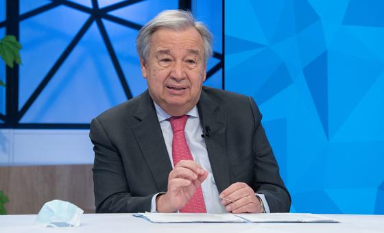 Secretary-General António Guterres addresses the World Economic Forum.