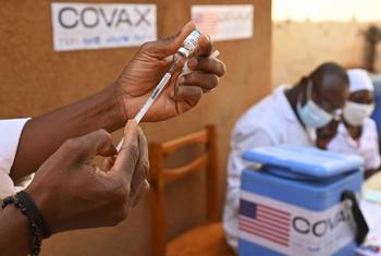 People are being vaccinated against Covid-19 in Burkina Faso
