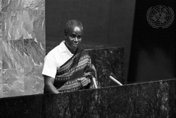 Hayati Kenneth Kaunda wakati akiwa Rais wa Zambia alifanya ziara rasmi Umoja wa Mataifa na kuhutubia Baraza Kuu tarehe 15 mwezi Novemba mwaka 1966.