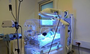 الخدمات الصحية، مثل رعاية الأطفال حديثي الولادة مهددة بسبب نقص الوقود وإمدادات الكهرباء في لبنان.