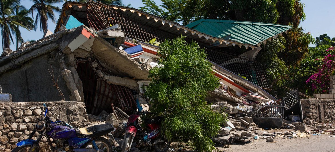 Разрушения в Геле, Гаити, в результате землетрясения магнитудой 7,2 балла, которое произошло 14 августа 