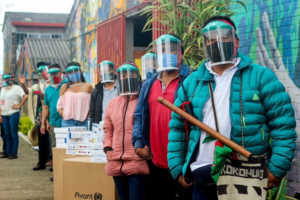 开发安排向哥伦比亚考卡土著社区运送生物安保设备、口罩和食品包。