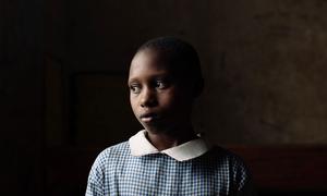 Niyosenga, 12 anos, chegou a Uganda da RD Congo, em 2016. Sua mãe foi morta nos violentos combates que varreram cidades e vilarejos