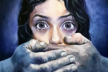 Detalle del trabajo artístico de Noorulhuda Nadheer sobre violencia sexual contra las mujeres y las niñas.