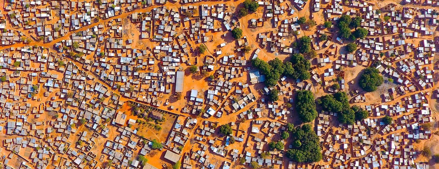 Expansión urbanística en la ciuad de Bobo Dioulasso, Burkina Faso.