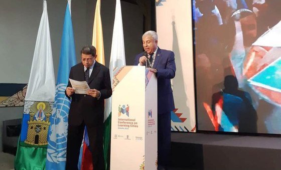 محافظ أسوان اللواء أحمد ابراهيم يلقي كلمة بمناسبة فوز المحافطة بجائزة شبكة مدن التعلم