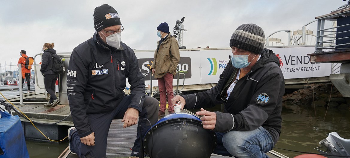 Des instruments météo et scientifiques à bord des voiliers IMOCA pour le Vendée Globe 