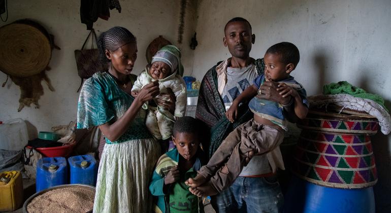 Une famille affectée par le conflit au Tigré, en Ehiopie.