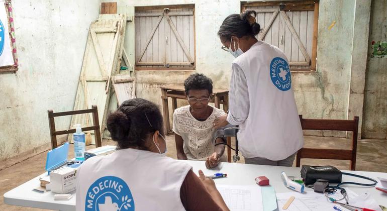 Médecins du monde a installé une clinique mobile à l'école primaire Masindrano de Mananjary pour soigner les personnes affectées par le cyclone.