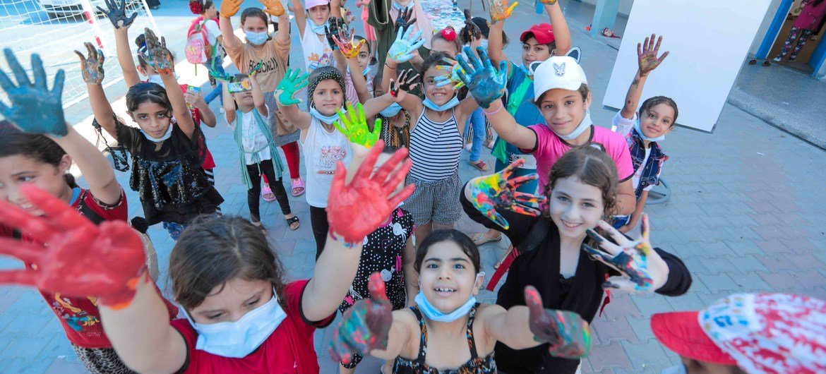 المفوض العام للأونروا فيليب لازاريني يفتتح الأنشطة الصيفية من أجل منح أطفال غزة فصلا صيفيا ممتعا.