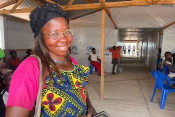 اللاجئة الكونغولية فيرونيكا أنجيليكا تتطلع إلى العودة إلى ديارها من مخيم لوفوا للاجئين في أنغولا