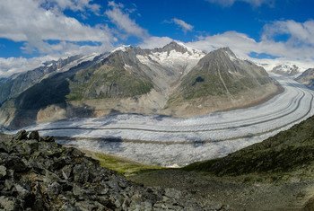 Le plus grand glacier des Alpes suisses, l'Aletschgletscher. L'alpinisme a été inscrit à la Liste du patrimoine immatériel culturel de l'UNESCO.