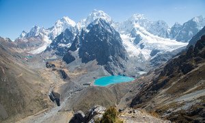 Nos Andes tropicais, as temperaturas médias anuais aumentaram aproximadamente 0,8 ° C no último século e podem aumentar ainda mais.