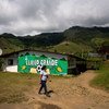A reintegração de ex-combatentes das Farc na sociedade civil está sendo facilitada em um local na pequena cidade de Llano Grande em Dabeiba, Colômbia