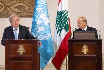 Secretário-geral António Guterres durante conferência de imprensa com o presidente do Líbano, Michel Aoun, em Beirute.
