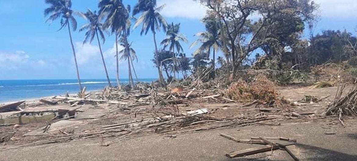 Dommages causés dans la capitale des Tonga, Nuku'alofa, par l'éruption volcanique et le tsunami du 15 janvier 2022. 