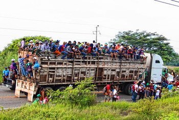 Une caravane de migrants centraméricains traverse le Chiapas, au Mexique.
